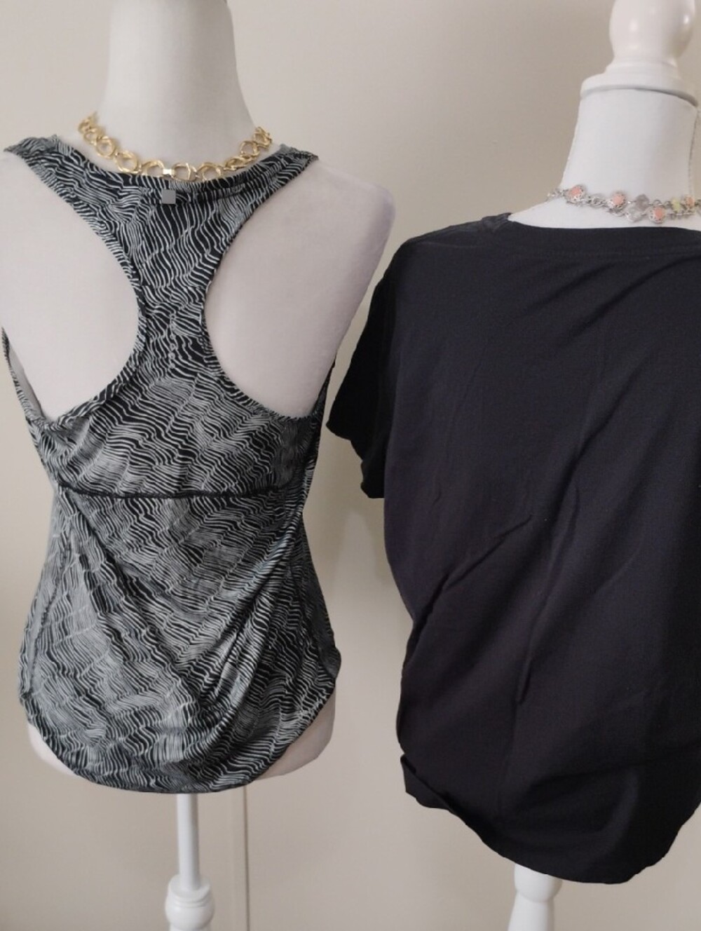 Nike Tops - Picture 4 of 7